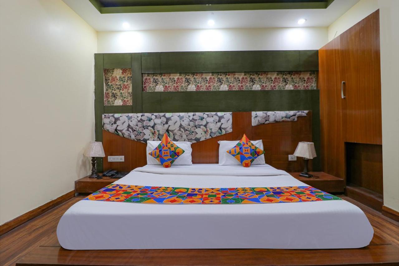 Staybook Hotel Aira New Delhi Railway Station Paharganj Экстерьер фото