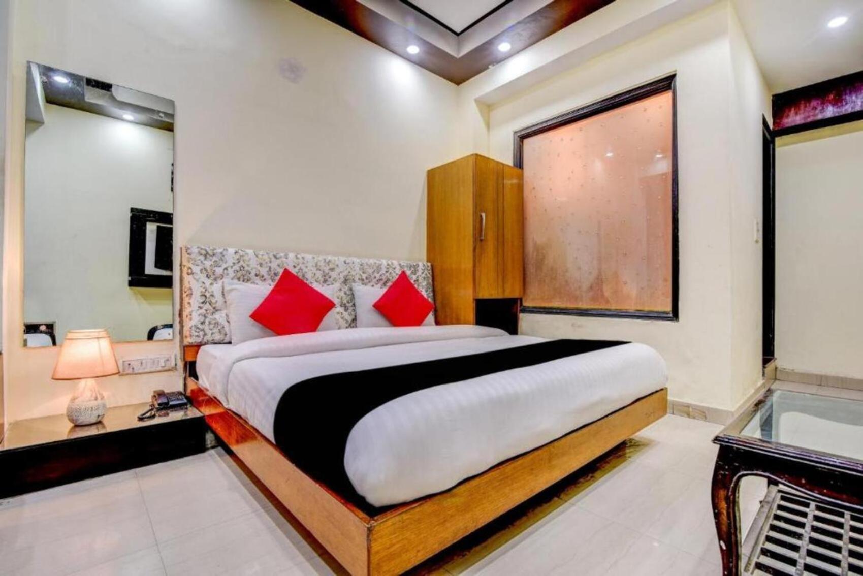 Staybook Hotel Aira New Delhi Railway Station Paharganj Экстерьер фото